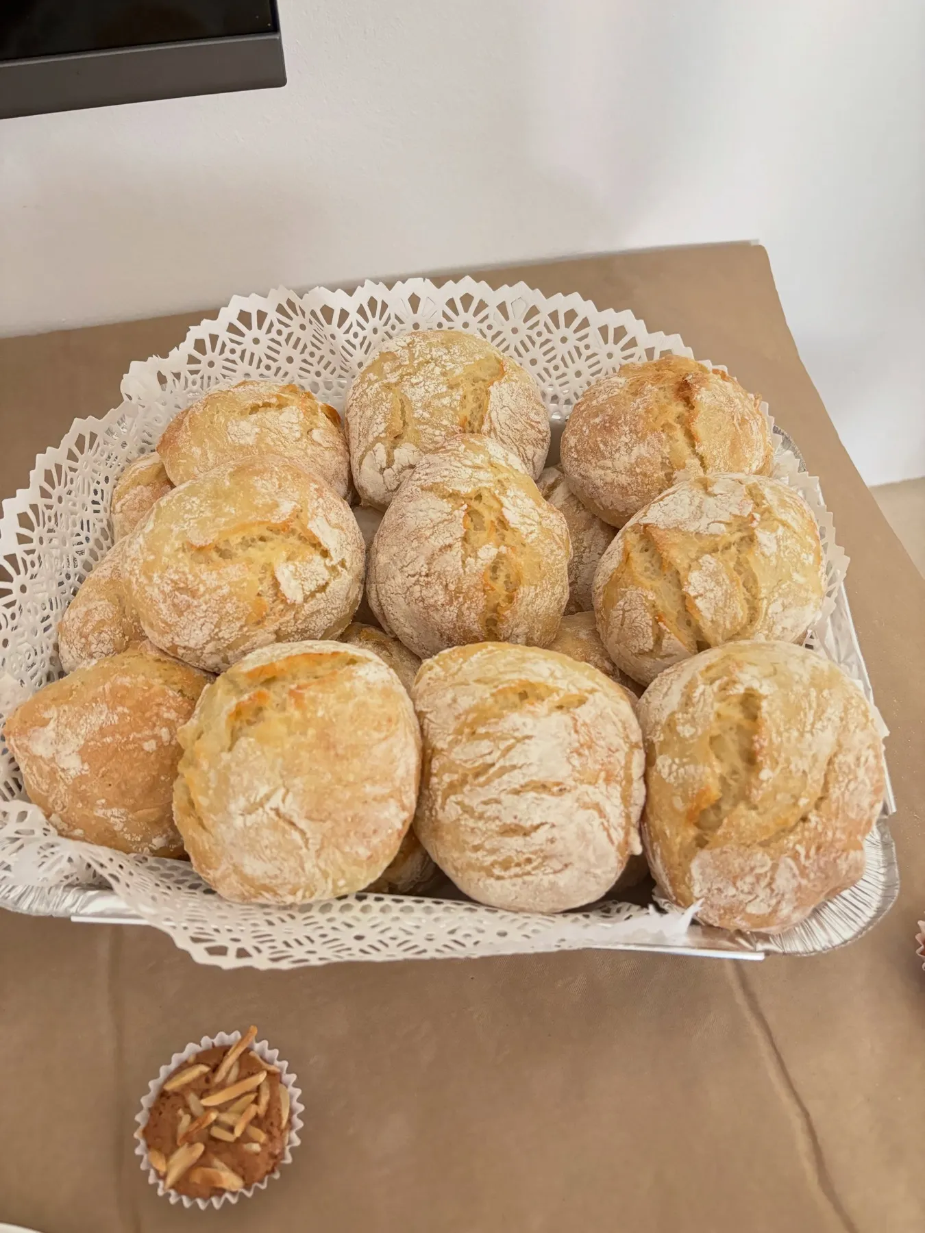 Cesto de pãezinhos caseiros